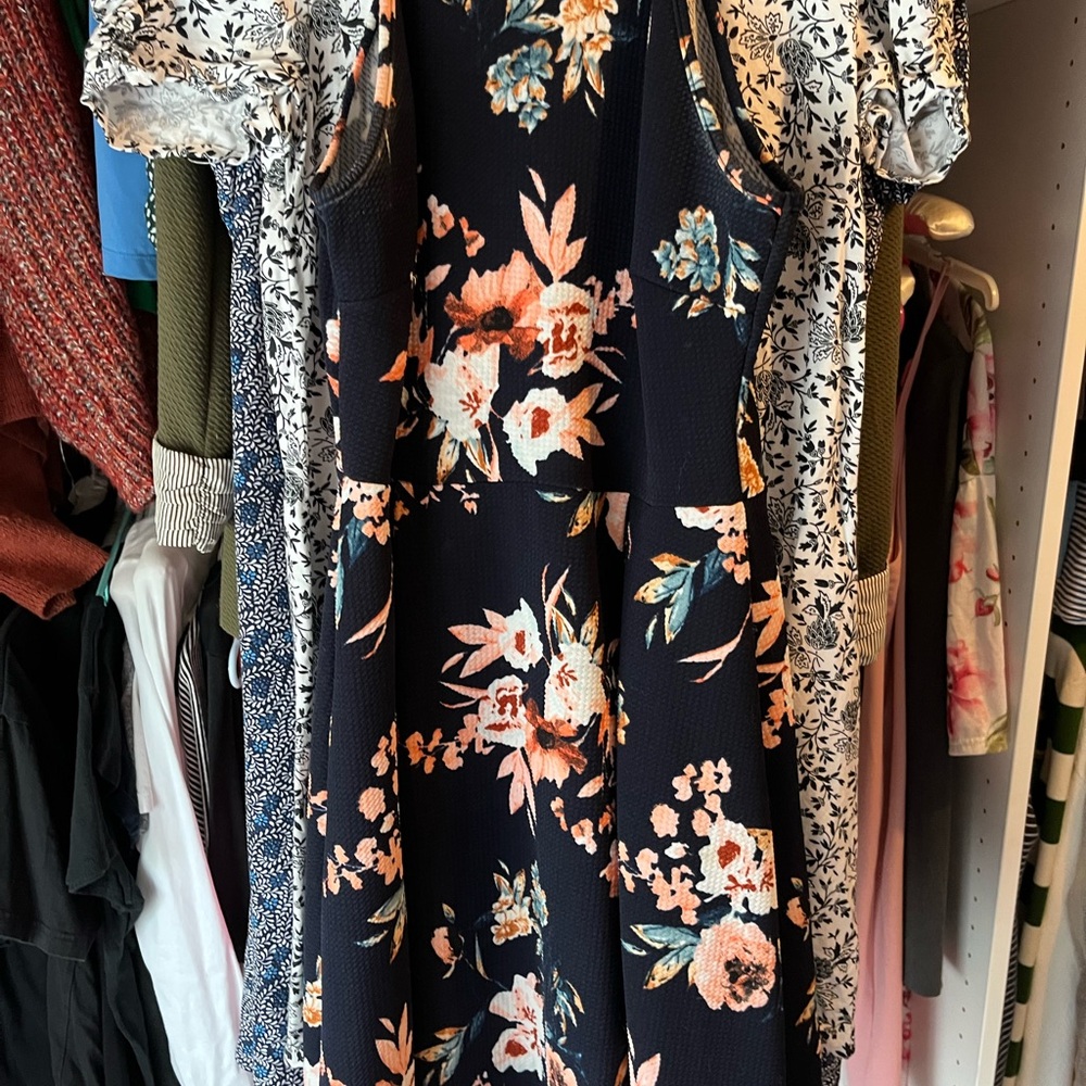 Soprano Navy Floral Midi Dress